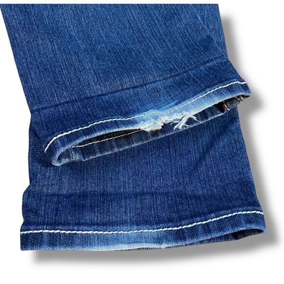 Miss Me JE1049EP3 Dark Wash Easy Capri Jeans Size 27 Inseam 26 1/2” - Picture 4 of 12